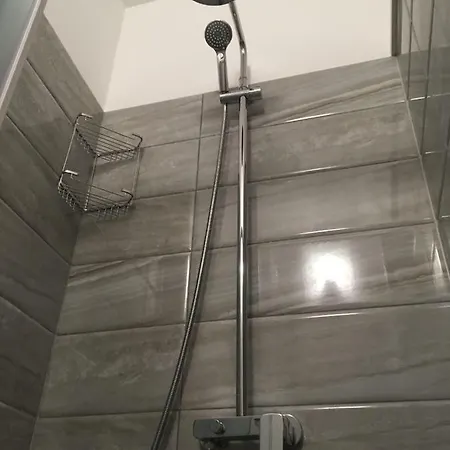 Center شقة سبليت