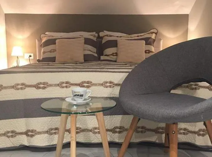 Διαμέρισμα Center *